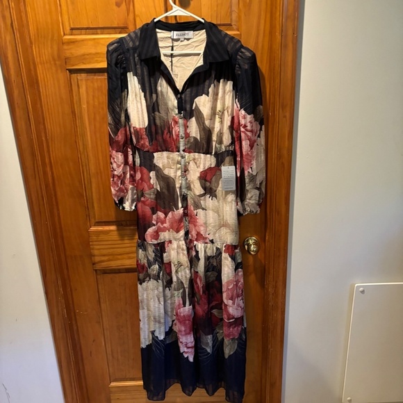 Elliatt Upstage Floral Print Maxi Shirtdress Navy Large NWT - Picture 2 of 7